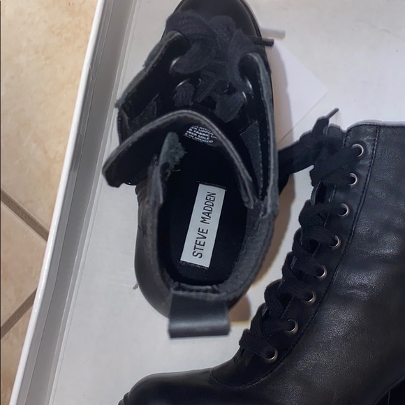 Steve Madden Latch Boots - Picture 3 of 4